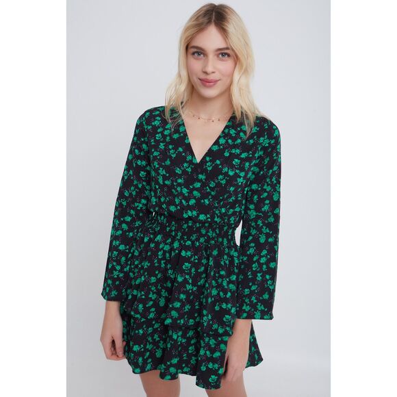 Subdued Emerald Leaf Floral Print Ruffle Tiered Flare Sleeve Dress - Picture 3 of 10